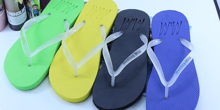 Couple luminous flip flops | TNE Flip Flop Manufacturers